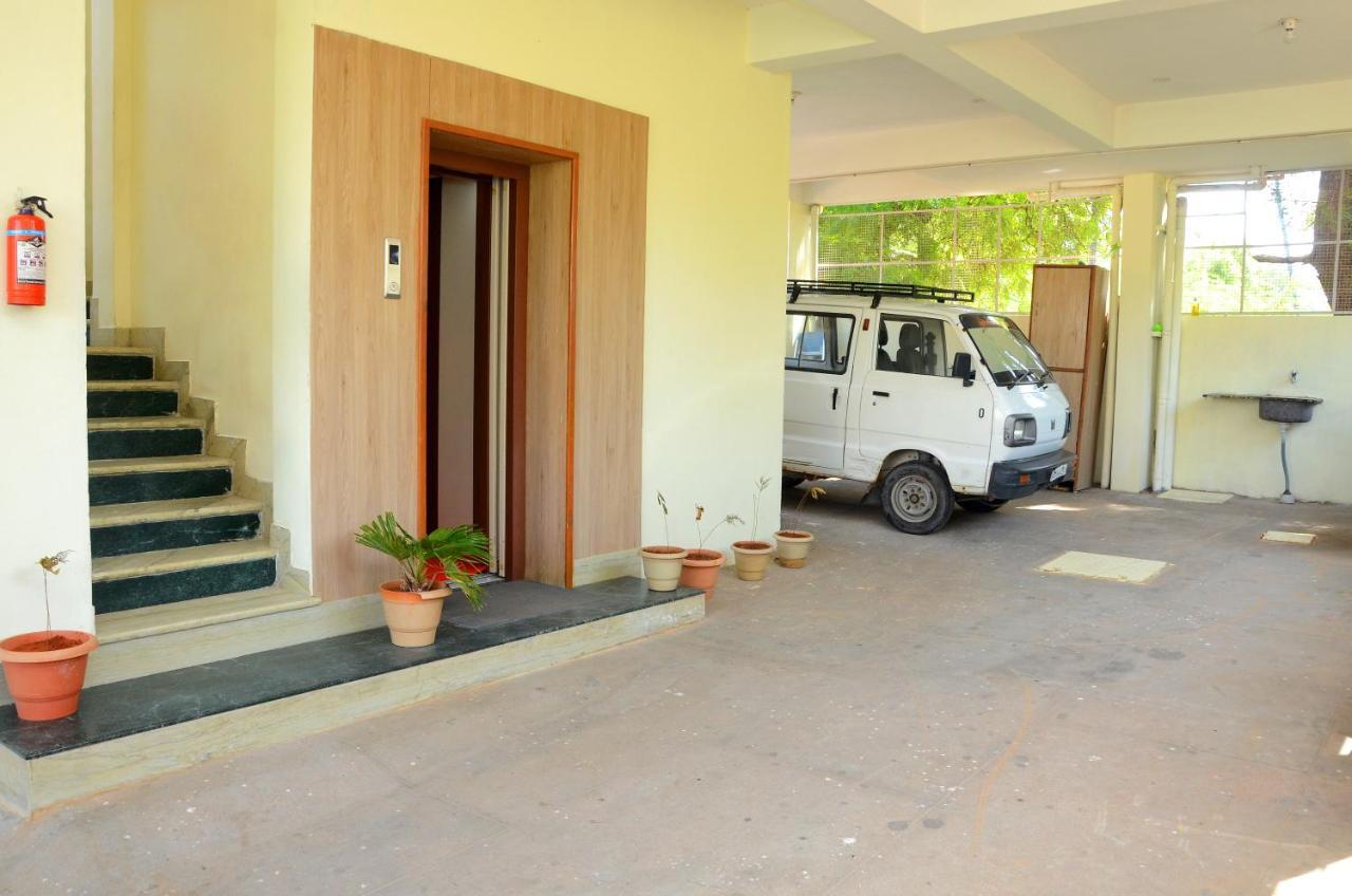 Hari Iyer Residency Tiruchchendūr Exterior foto
